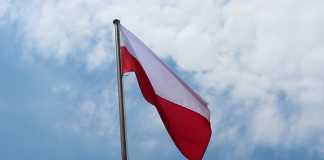 Bupati Nias: Pemasangan Bendera Terbalik Hanya Sebuah Kelalaian