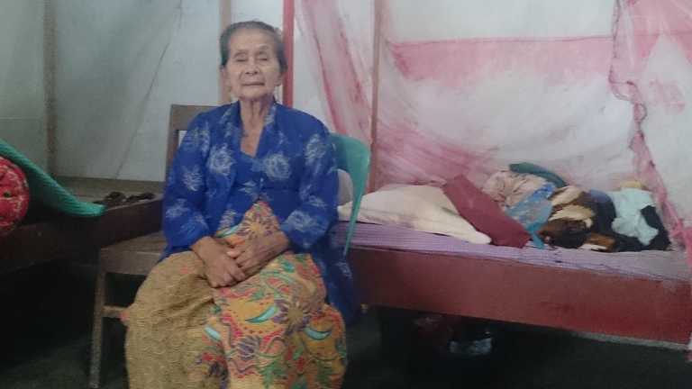 Berbagi Kasih Natal di Panti Jompo Bethania BNKP