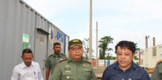 TNI Bantu Pengadaan Listrik di Pulau Nias