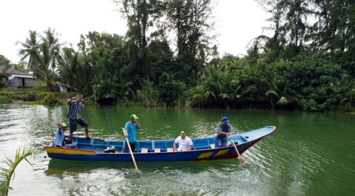 Pelaku Usaha Perikanan Nias Utara Dilatih Membuat Perahu Serat Kaca
