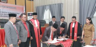 Wakil Wali Kota Gunungsitoli Hadiri PAW Anggota DPRD Kota Gunungsitoli Masa Jabatan 2019-2024